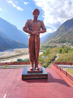 War memorial at Walong